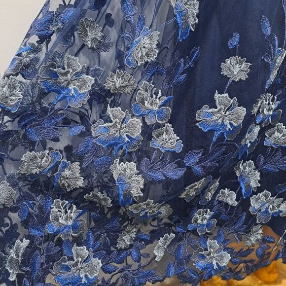 Carmen Marc Valvo Infusion Embroidered Floral Whimsygoth Party Dress Size 8 Navy - Picture 10 of 15